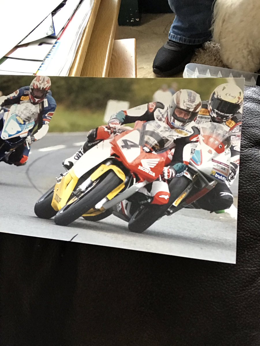 jm130tt's tweet image. Tbt 2005 600 race at the Ulster mega tight race with Archie and lougher! Lougher fully sideways leaving a darky into tornagrough!! My screen was smashed to bits on the warm up lap by a stone! So big repair job on the line before the start!! 🤣💪🏼