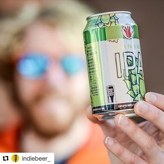 LeftHandBrewing's tweet photo. 🎵 All the breweries who are INDEPENDENT
Throw your seals up at me! 🎶
#LeftHandBrewing #EmployeeOwned #RighteouslyIndependent #IndependentBeer #IndieBeer @indiebeer_ #BeerCanAppreciationDay https://t.co/mkeIide0az