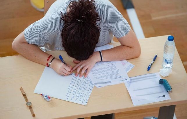 ¿Es posible educar sin exámenes?...