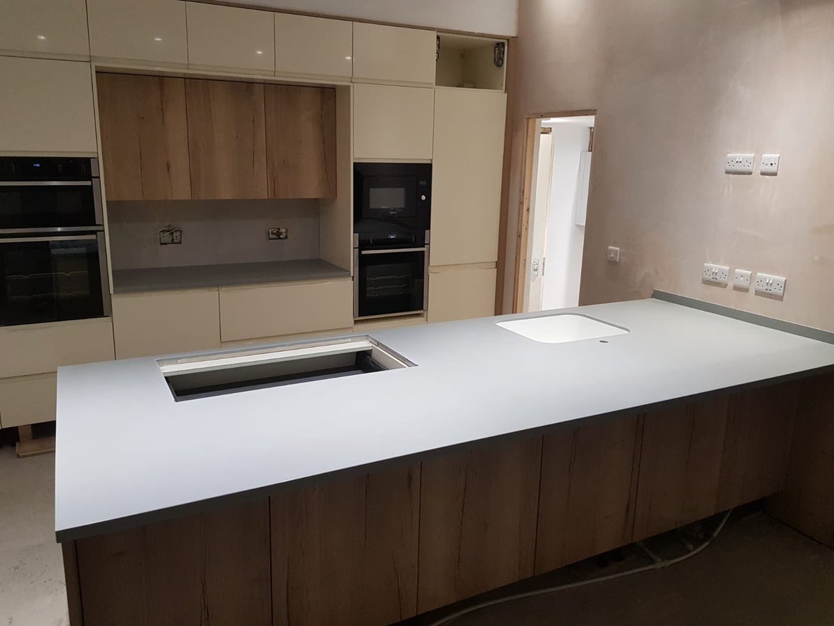 HawdonSurfaces's tweet image. Sanded Herron Staron ✅
30mm thick ✅
A WOW factor sink ✅
Best worktops in the street.....✅
All starts with pressing that message button 👇😀

⭐info@HawdonWorkSurfaces.com
⭐07848869222
⭐HawdonWorkSurfaces.com

#HawdonWorkSurfaces #Bespoke #Luxury #Seamless #SolidSurface