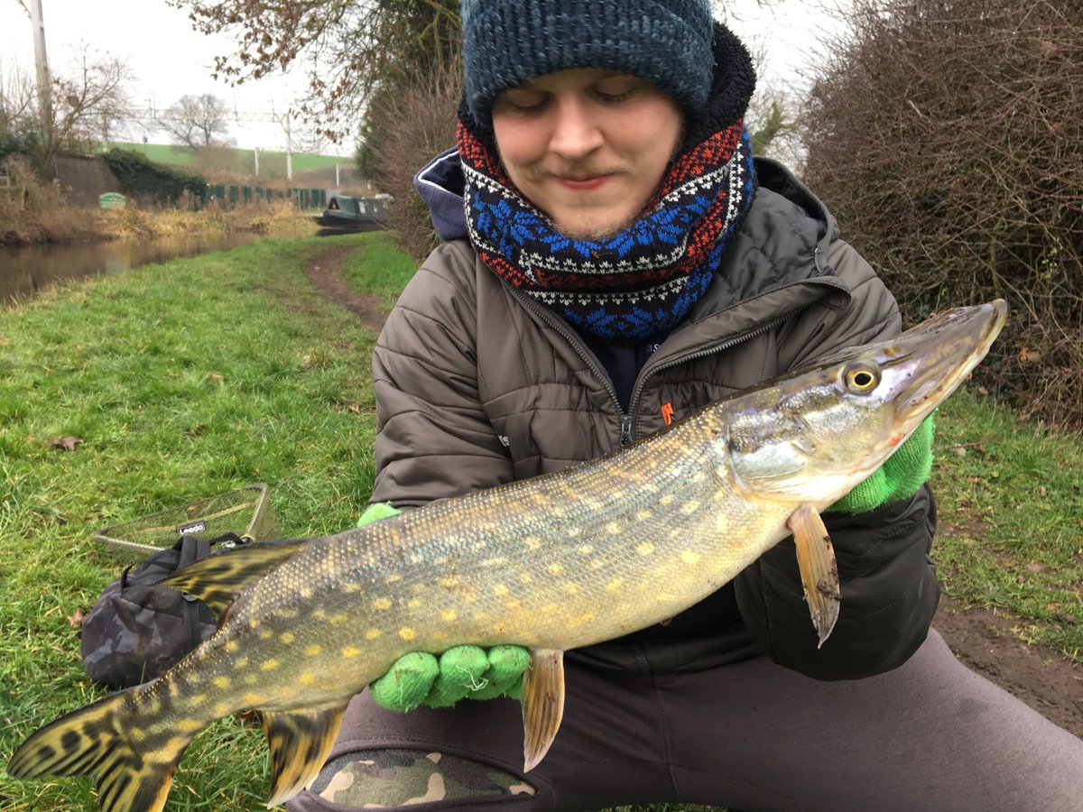Tough days lure fishing last week, we walked for several miles on local canals and Dan had the only fish, well done Dan, better look this weekend hopefully?
fishcaptures.com/index.php?page…