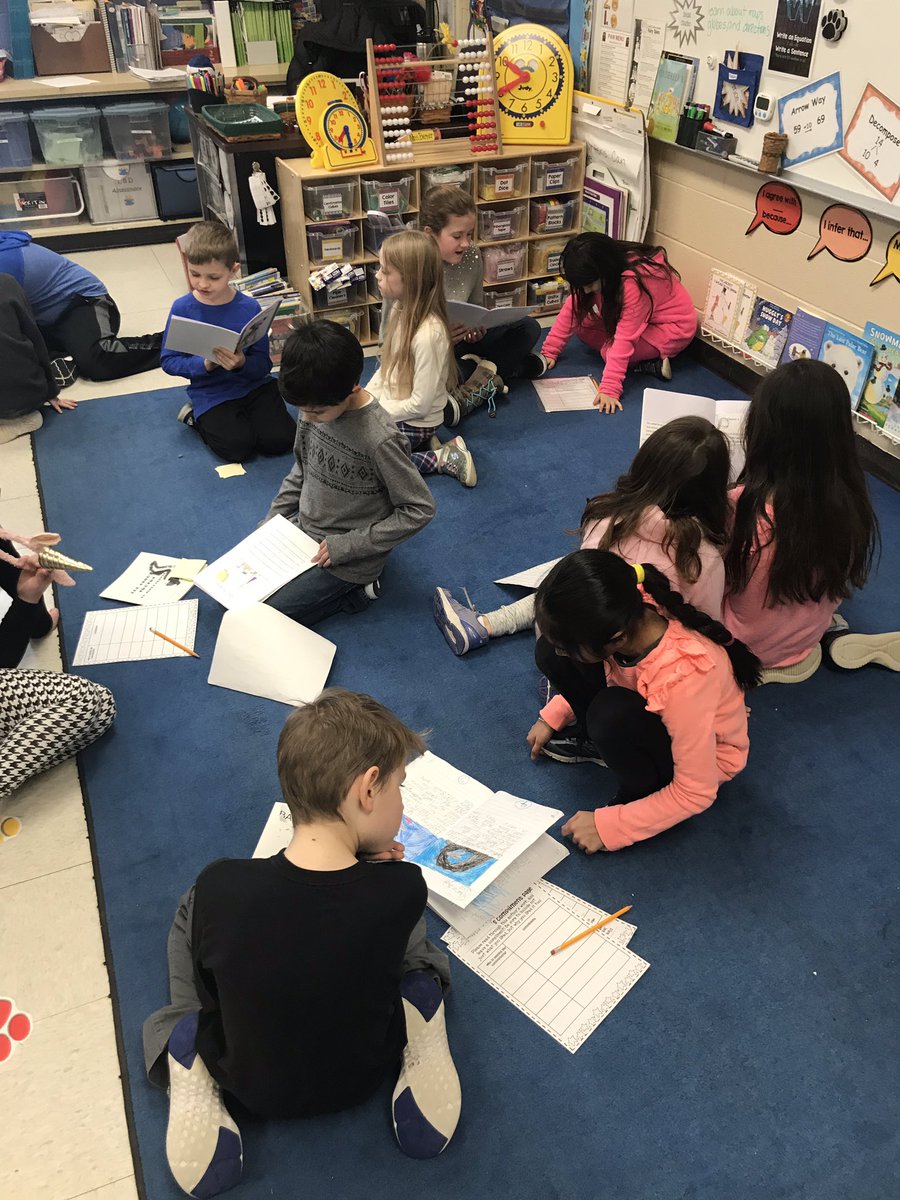 MrsBerner85's tweet photo. Round 2 of celebrations with Mrs. Hodge’s 3rd grade class from River Valley! #sd1113a #OWbears https://t.co/4CFcAe4rFR