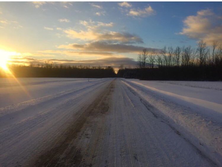 laurasweetjane's tweet photo. This is where I grew up. As pretty - lots of land - as it is frigid.βοΈ #ClarenceNY #ClarenceCenter #winter #Buffalove
photo by Johnny Kacks https://t.co/nUDHJUpl7r