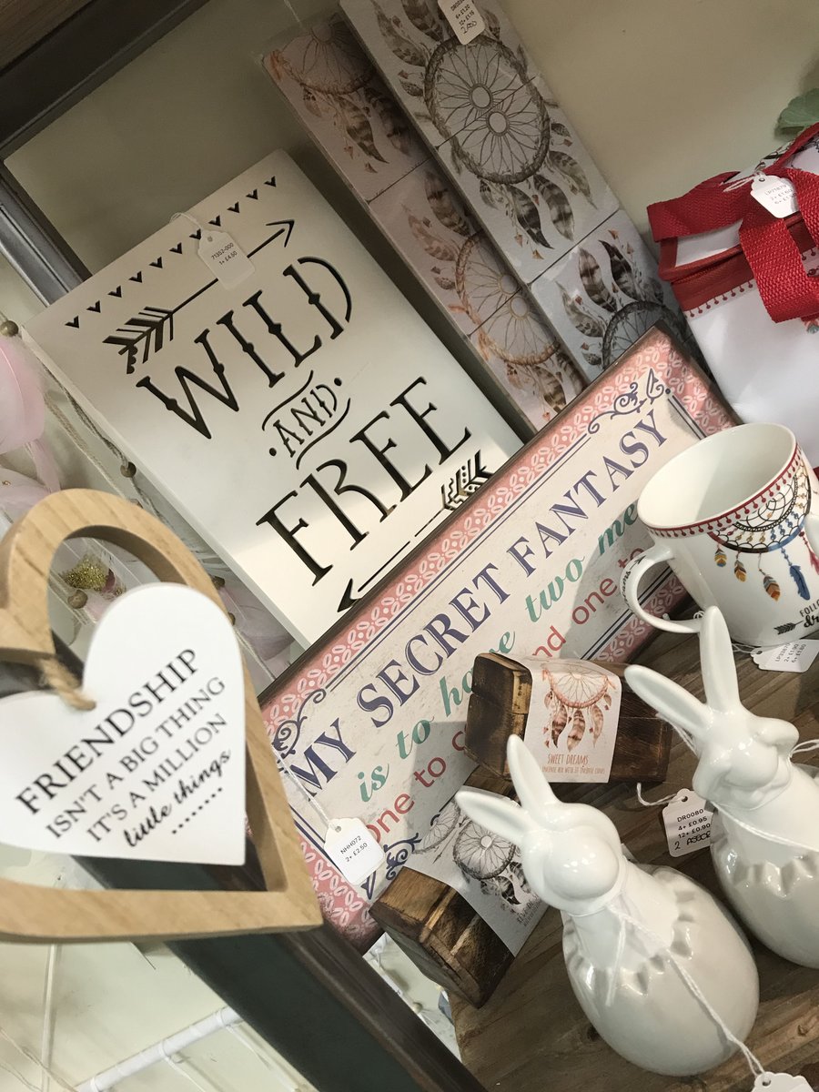 RosefieldsGifts's tweet photo. Have you checked out our current best selling items? If not then follow the link below https://t.co/74qTn67xbO #gainsboroughgiftware #wholesalegifts #giftware #wholesale #tradegifts #trade #gifts #giftshop #gardencentre #quotes #easter https://t.co/LpRvUV9KRG