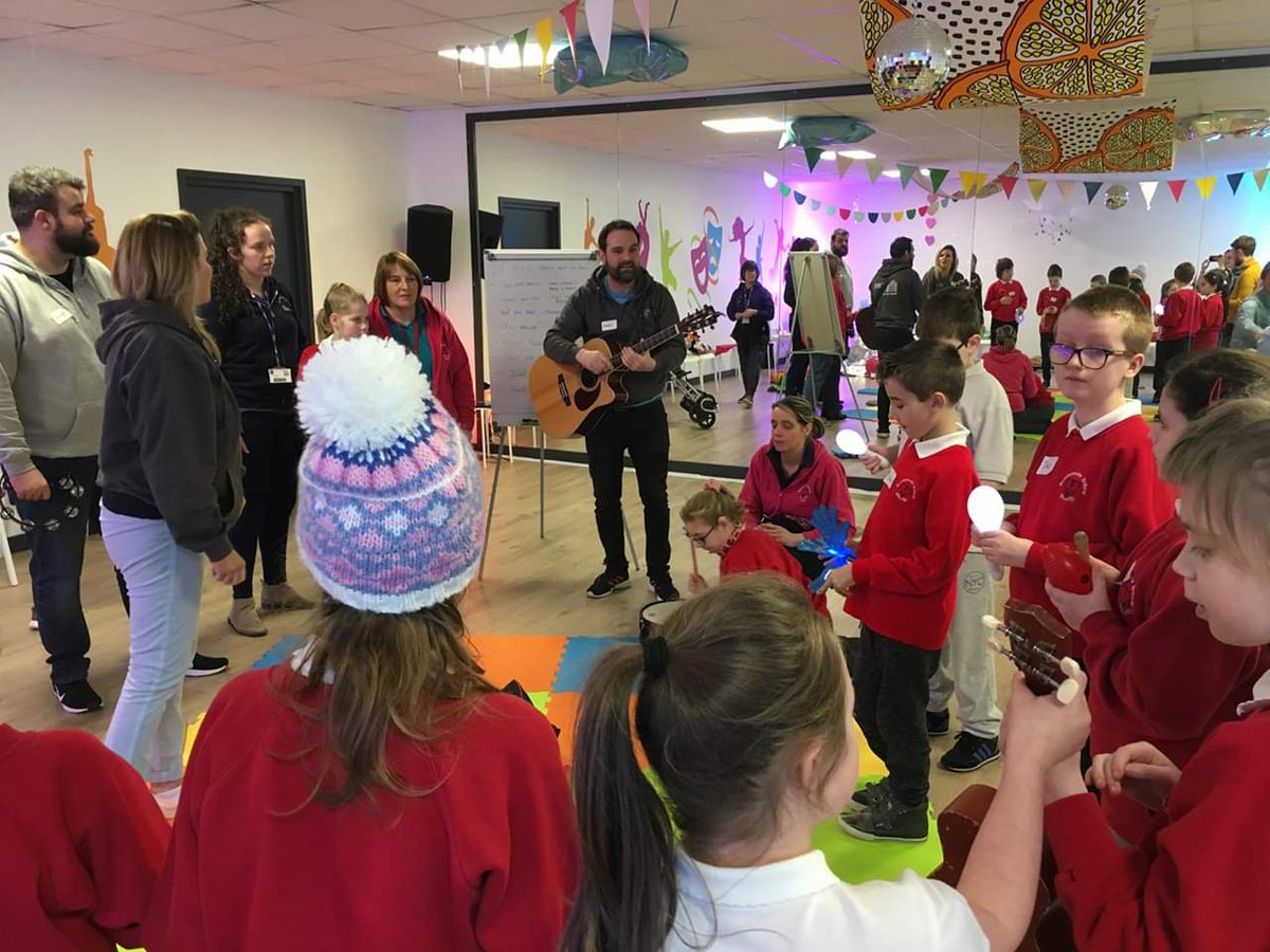 themusicyard's tweet photo. Its official..our Tues and Thurs mornings are much more fun now that Roddensvale juniors &amp; seniors come to our music/sensory workshops 🎶 We are only into 2nd week &amp; seniors can already play along to #achybreakyheart 💪🎸🥁🎹🎤 thanks to @kennybpb for making this happen ❤ #larne https://t.co/qBynB1eta2