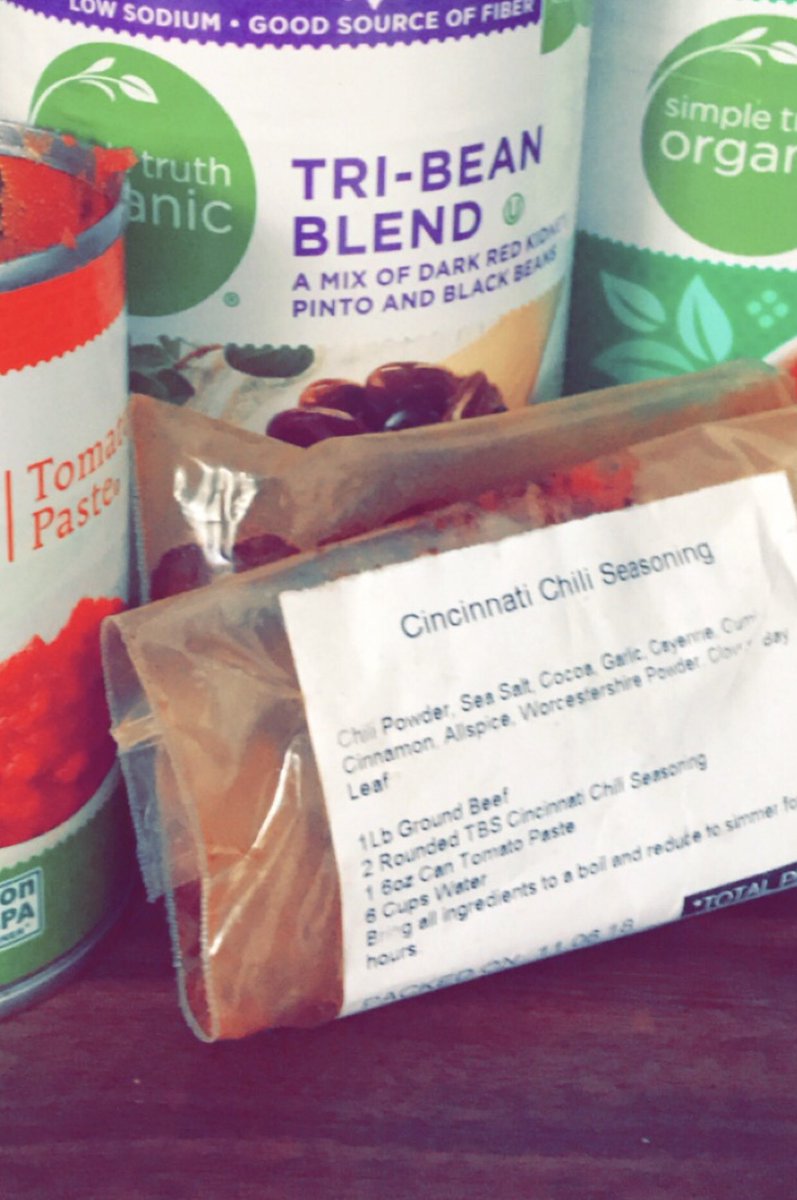 ColonelDe's tweet image. #SpiceoftheWeek Colonel’s Cincinnati Chili   Check out the recipe right on the zip bag of blend. You can use lean ground beef or go meatless with a variety of beans. 10% off this week only!  Share you favorite Cincinnati Chili recipe.  Thanks to Christie for sharing this!