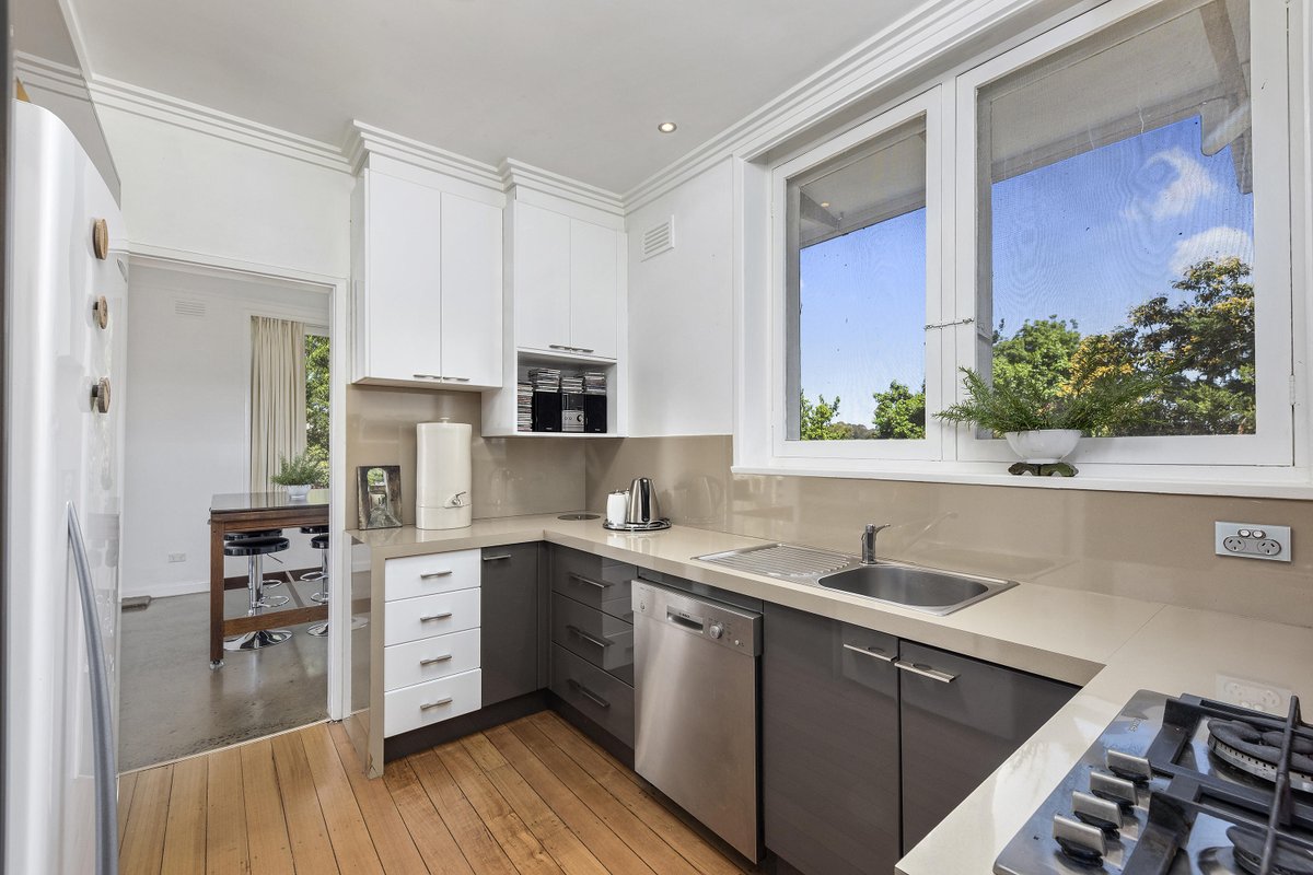 BarryPlantRE's tweet photo. Discover what lies hidden in plain sight with this unique home.
73 Miller Street, Quarry Hill
Read more: https://t.co/vR7LSq8mGD
#barryplantbendigo #barryplant #realestate #featurelisting #quarryhill https://t.co/eNsqVw1zy8
