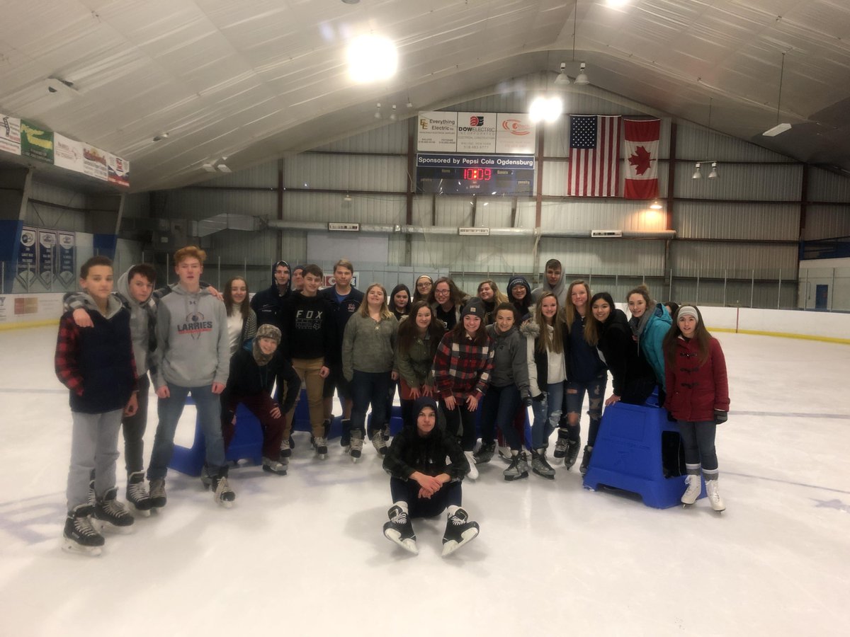 BrasherFallsCSD's tweet photo. Before Christmas break high school PE classes were able to go skating at the Tri-Town arena during their scheduled PE class. The students had a great time and were very thankful we were given this opportunity again this year. https://t.co/K0bREPDoxj