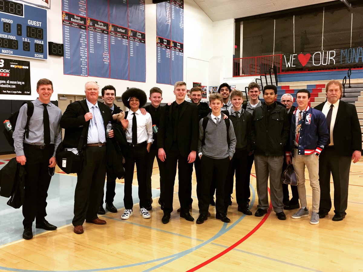 TiffanyProject_'s tweet photo. Please make sure you make it out to the home game tomorrow against Hockinson at 7! We will be tossing out shirts and explaining what The Tiffany Project is all about 🏀 Come support our boys, see ya there! https://t.co/qsX9BtMvTh