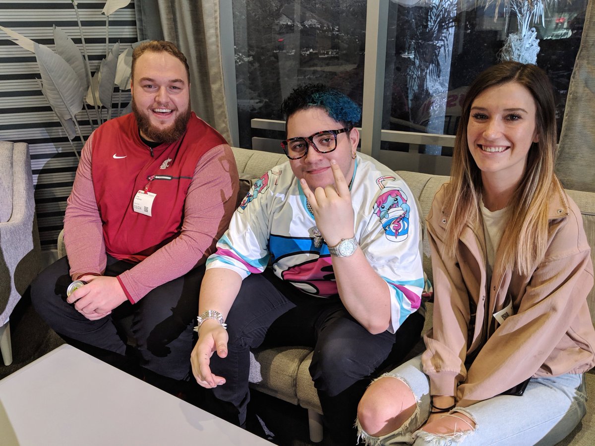 YouTubeSpaceLA's tweet photo. 🤩Spotted in Space LA🤩: @SlushiiMusic taking over our #FiftiesFlashback set. Can't wait to 🧐 and 🎧 the magic. #FlashbackFriday https://t.co/9NDlaNni1z
