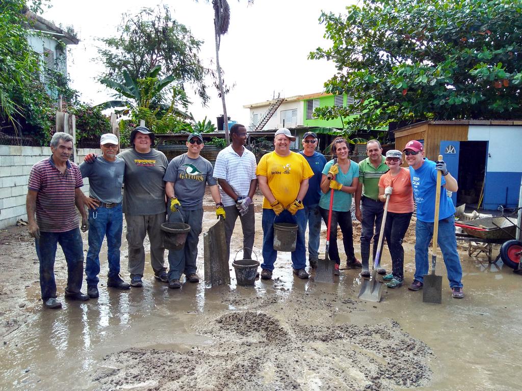 JanHaeg's tweet photo. Grit + muscle + compassion + laughter = a fulfilled day on the work site @LifetouchMM  @JanHaeg @Cardwell16 @ToddBoucher @nealmillsaps @LucasClamp @NAESP @NSBAComm @NASSP #lifetouchmm19 #rebuildingpuertorico https://t.co/cI3msZPIDj