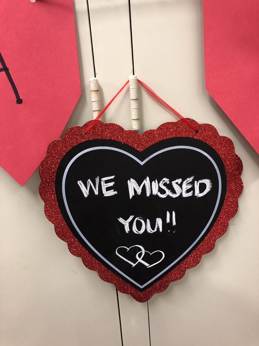 SusanHoyToday's tweet image. Harbor City Elementary School sharing the love. #UTLASrong