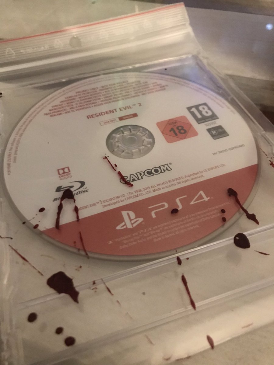ZedDancer's tweet photo. Pièce à conviction #RE2 #RE2QG https://t.co/54qUzTRJAy