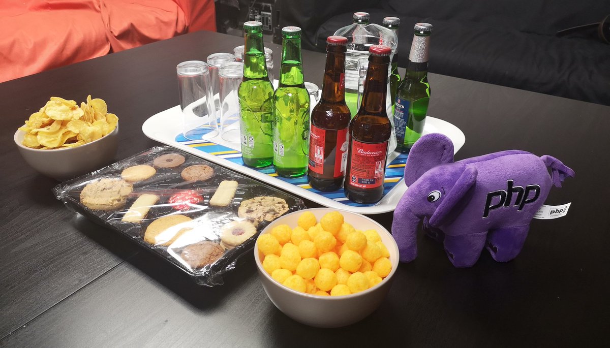 drupalsomerset's tweet photo. Great #meetup tonight discussing local environments & group debugging. We talked about #AcquiaDevDesktop, #Docksal, #DrupalVM, #Ansible and more! So many awesome conversations with awesome people 💧💙 #DrupalCommunity https://t.co/738JP914dU