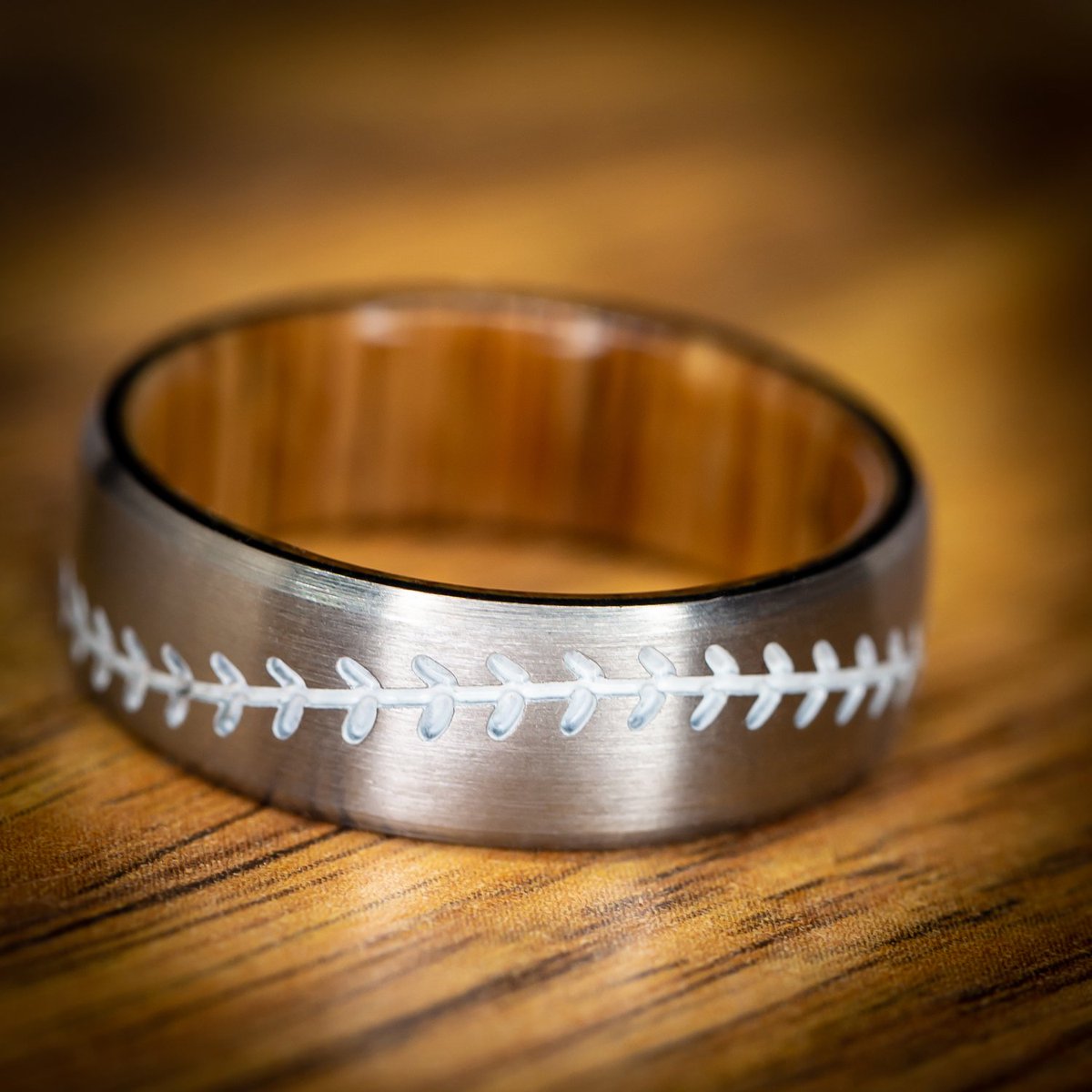 BaseballRings's tweet photo. Baseball + Wood. Some things just go well together. #baseball #custommade https://t.co/DcKuo88xDw