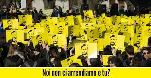 GiulioSiamoNoi's tweet photo. #3annisenzagiulio, senza verità né giustizia. Un tempo lunghissimo fatto di promesse non mantenute, bugie, depistaggi e accordi economici. 
Ma anche di straordinario affetto per la famiglia di Giulio: oggi la parola alle piazze, illuminate di giallo.
#veritapergiulioregeni https://t.co/CmaPIJsrp4