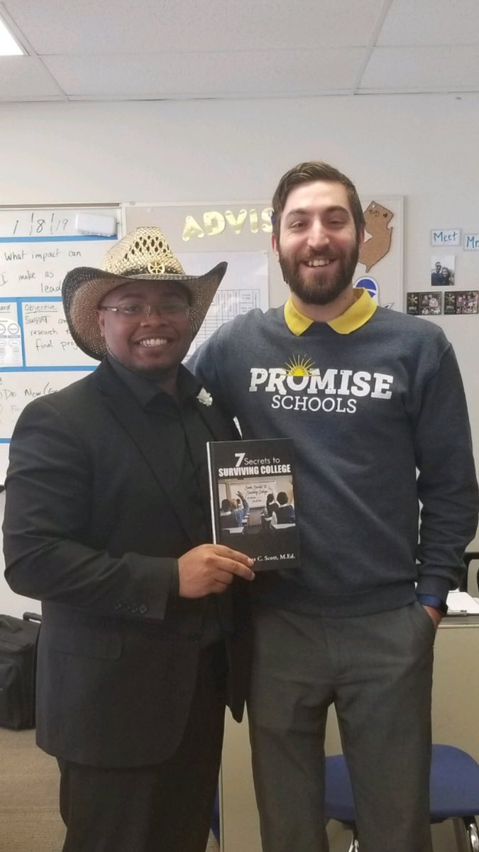 ChrisSmotivates's tweet photo. Huge s/o to the Jalen Rose Leadership Academy Family for ordering books and allowing me the opportunity to motivate your entire senior class! 
99,506 students left to go! 

#ReachToTeach100K
#bigfacts 
#BlackSandHat🤠
#7SecretsToSurvivingCollege 📚 https://t.co/iB5mPWcksM