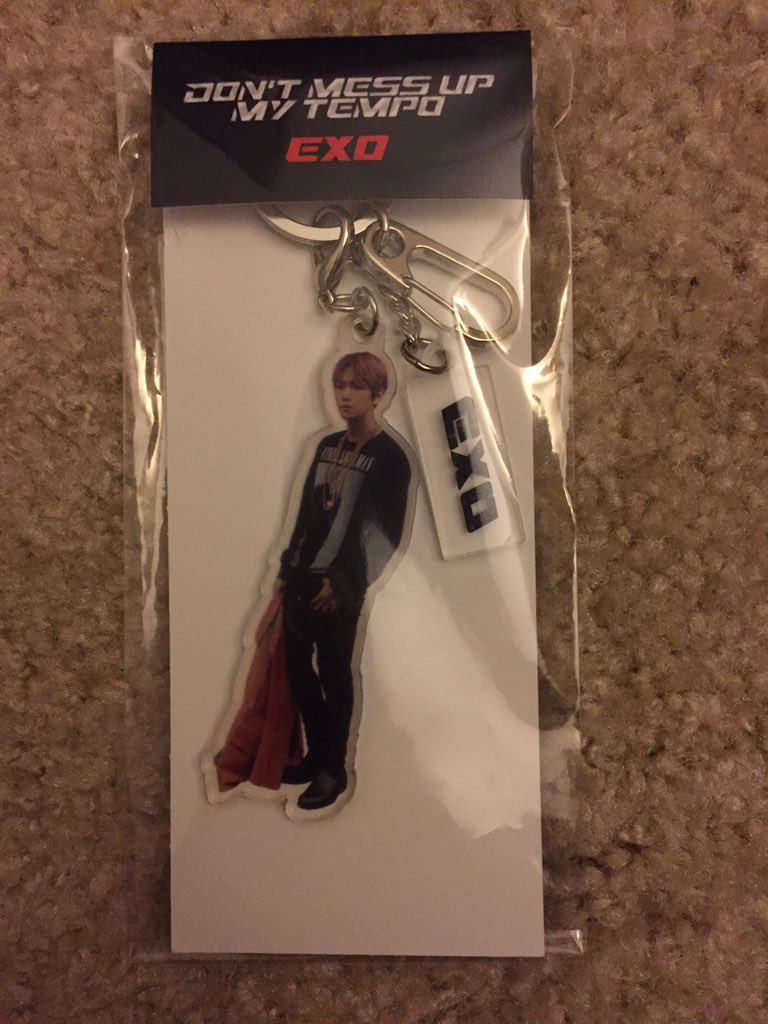 eeexoh9's tweet photo. Baekhyun tempo key chain $20 https://t.co/ZAFXrf7YlK