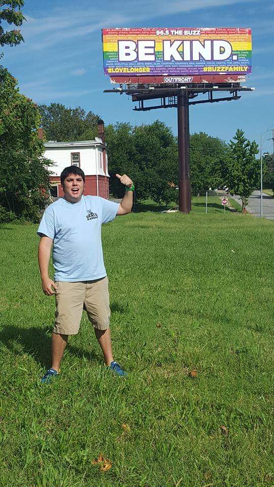 Joel311Bandit's tweet photo. @965TheBuzz @lazlothebuzz @OfficialMarkyD @PennyClevenger It was pretty amazing I'll never forget driving around town finding it. Pretty great being able to have my name on it need it more than ever. Still a great idea #BeKindKC https://t.co/bP3SIeHYlu