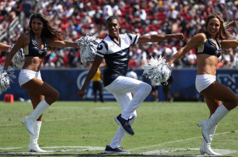 Sheniz halil: meet the model whose ass made “the life of pablo” cover