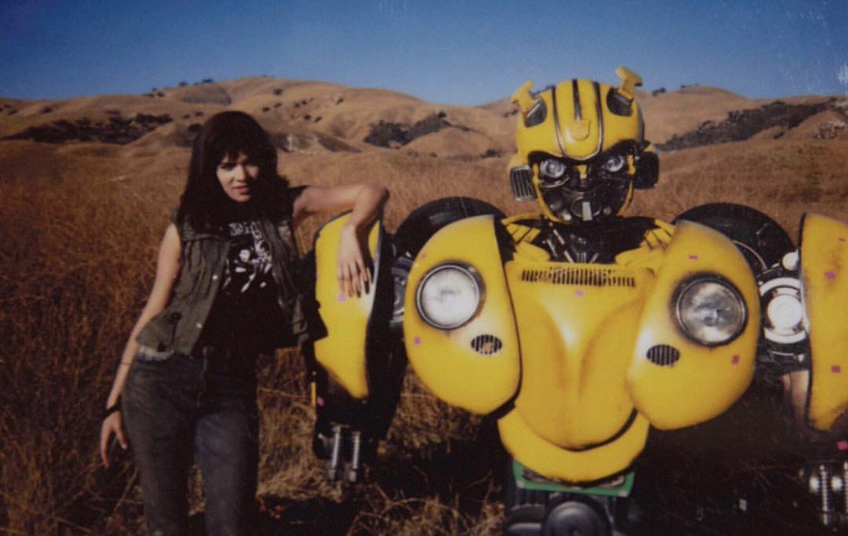 KaylaLamarFacts's tweet photo. @KayIaLamar Will be releasing her new single #BackToLife from the #Bumblebee movie this Saturday! Who's excited? 🐝 https://t.co/epgLWBWQ1A