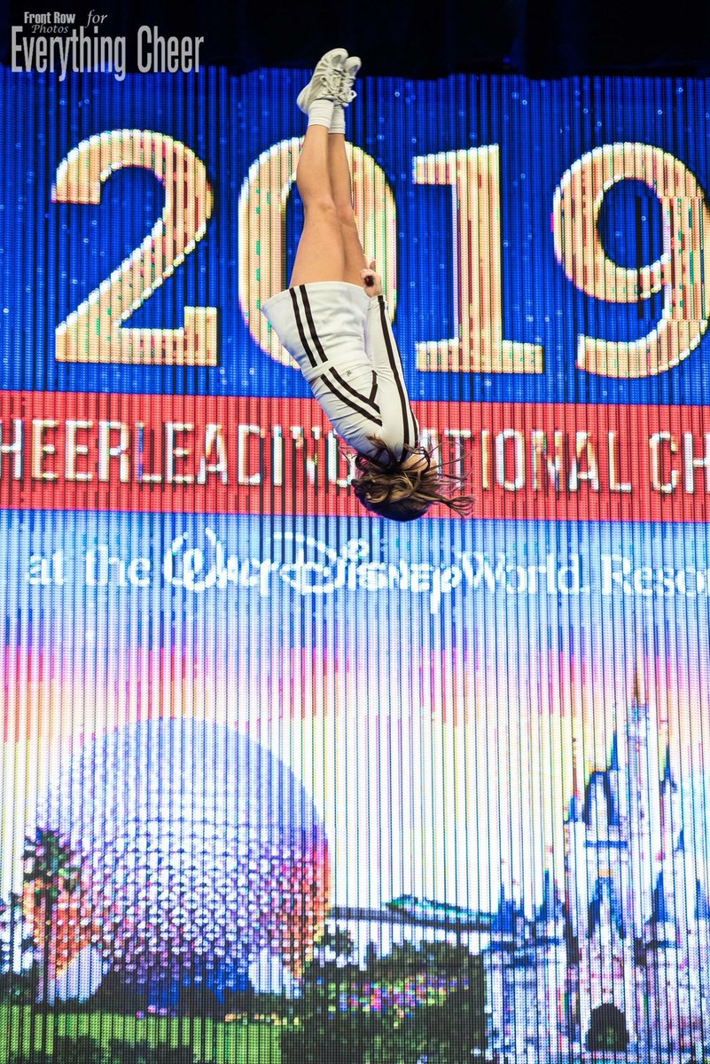 ECMagazine's tweet photo. A look at your 2019 Small Coed DI silver medalists - Bowling Green State University! https://t.co/qKlvzPEtU0