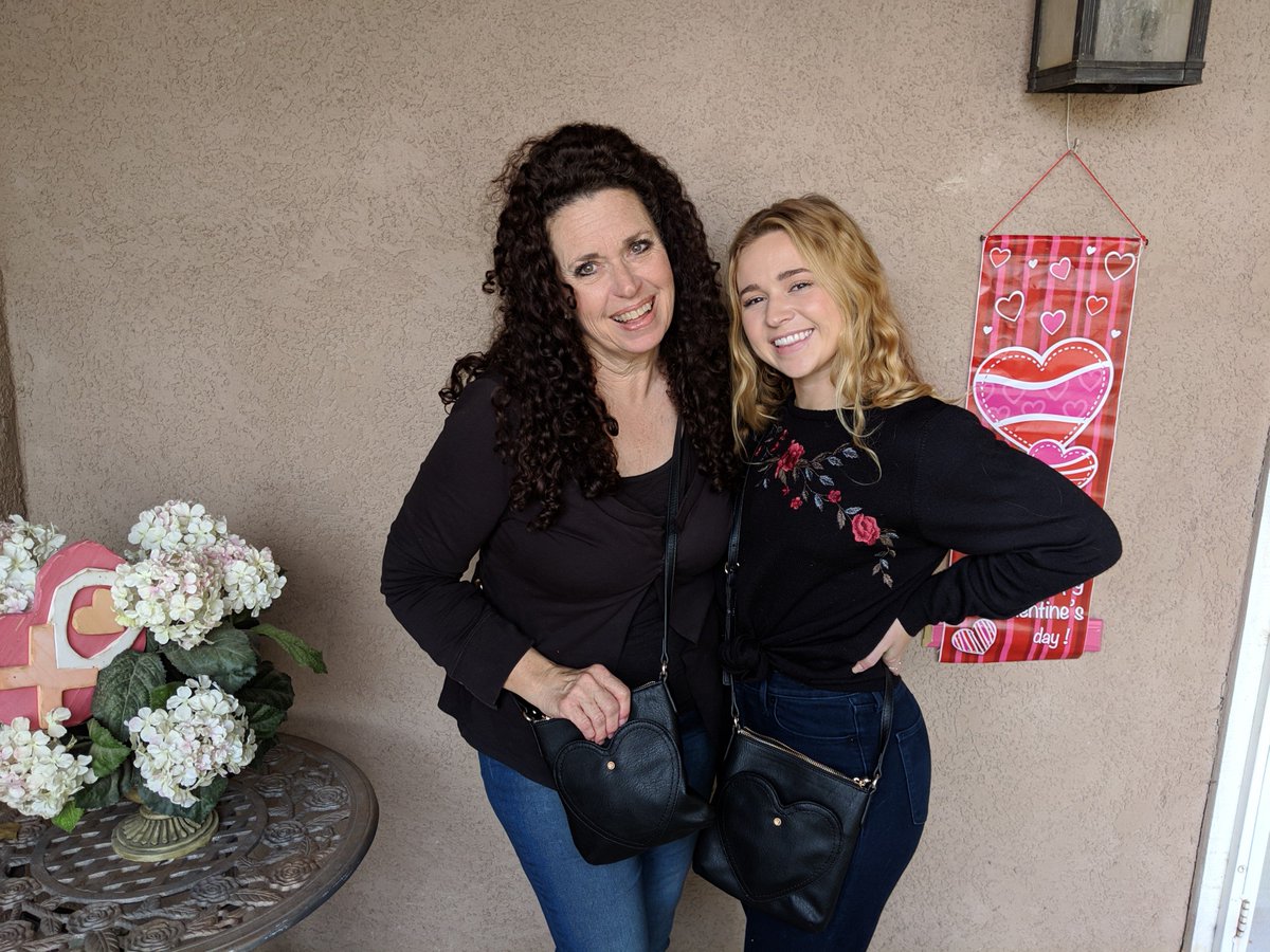balchbunch's tweet photo. Smiling about 28 fun-filled hours with @Hallie4GO that included @panerabread ...of course and matching purses from @Kohls...(super cute with hearts...love them @LaurenConrad )❤️ #surprise #bestdayever #valentineprep #loveher https://t.co/eUwNDFH5fp