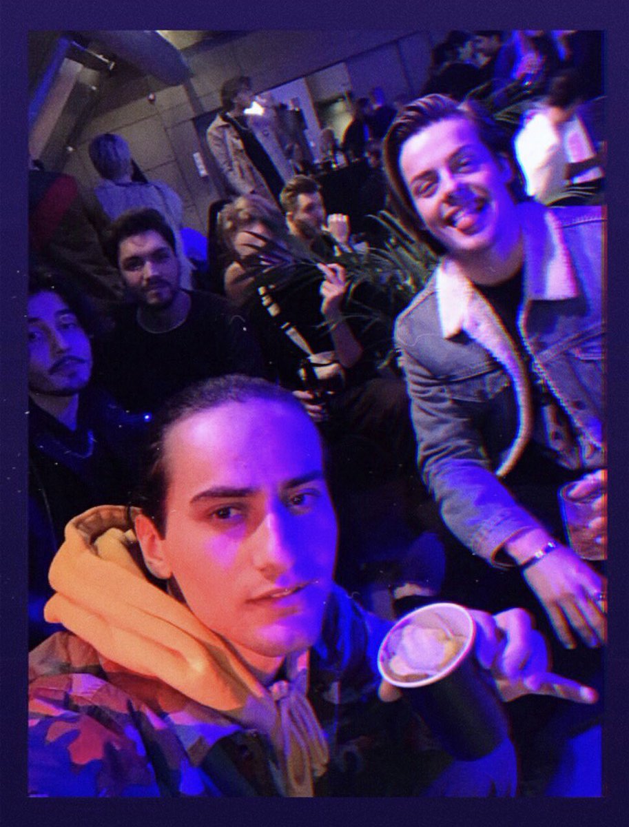 prensesIerce_'s tweet photo. — finally. 👌🏼 
• #cengizal | • #hermantommeraas
      [ Yousef&amp;Chris ] https://t.co/KHPvkZQ1V2
