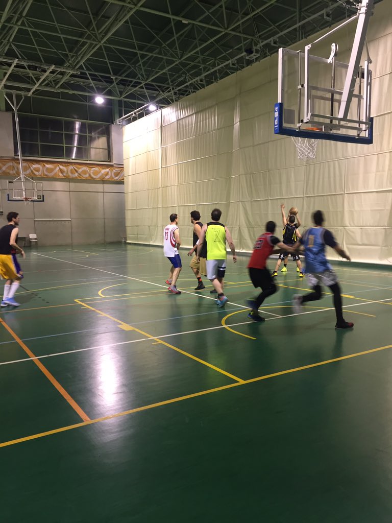 Intentando afinar puntería de cara al domingo. A las 11:00 nos vemos en mar de plata <a href="/TomaresOro/">TomaresOro</a>