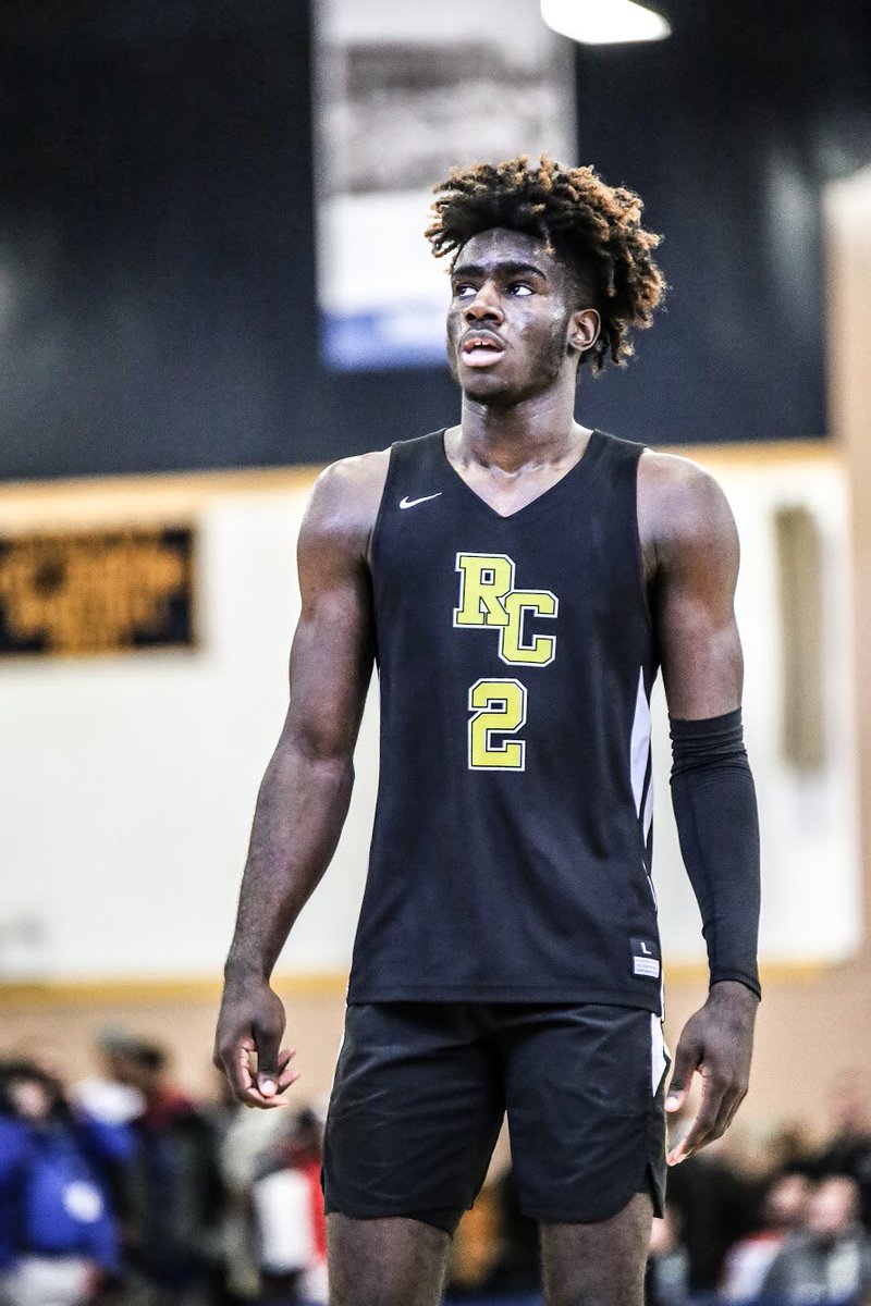 PrestigeKyy's tweet photo. @KahlilWhitney is officially a McDonalds All-American 🍔❗️@McDAAG #TheDragon https://t.co/Ta5mpeIYff