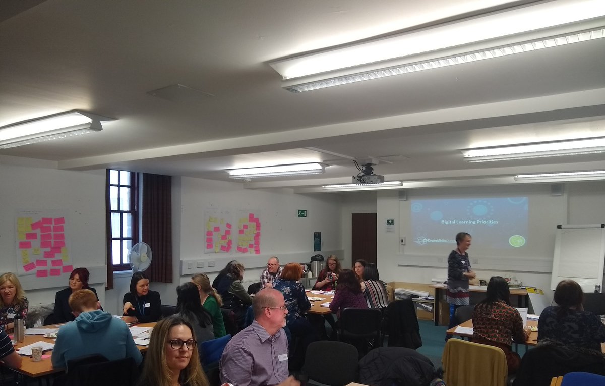 niallreid81's tweet photo. Fantastic #DigitalChampions gathering @DundeeCouncil this afternoon. Full of ideas and offers of help to help our digital skills journey. #TeamDundee #digitaldundee https://t.co/g3uLdBJ0RM
