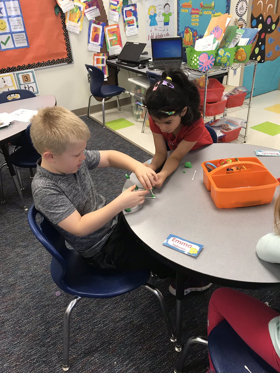 Building 3-D shapes is no problem for us in kindergarten! <a href="/mleach2/">Mel Leach</a>