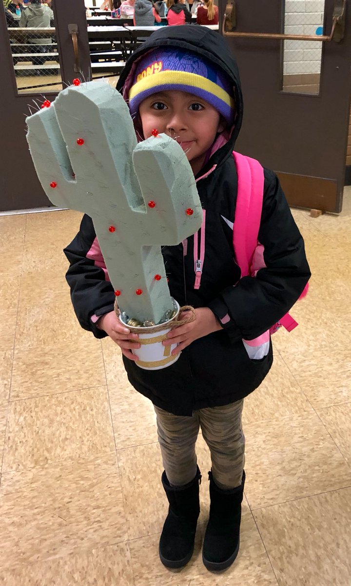 monroe_dmonroe's tweet photo. 🐄 It’s Gecko Gala Eve &amp; we are really excited about tomorrow! 🐴WGS is ready and we hope you are too! 🐷 There will be a bounty of activities and the night is going to be a blast! 🐖 Be sure to wear your Western gear! 🐄   @PrincipalMonro1 #wgs118life  #d118life #geckogala https://t.co/b3WevXOFNe