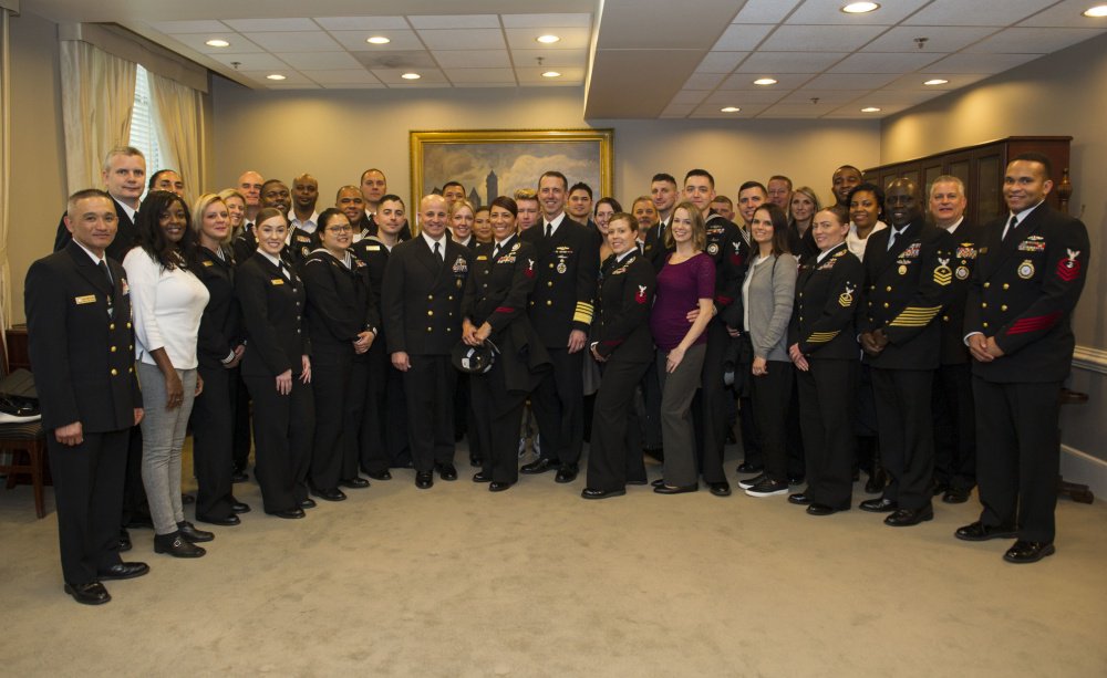 USNRecruiter's tweet photo. The Navy Recruiters of the Year visit with Chief of Naval Operations Adm. John Richardson, during a tour for this year’s Recruiter of the Year week. 
  
#USNavy #ForgedByTheSea #NavyRecruiter #ROY2018 https://t.co/3bZ6jczYxp