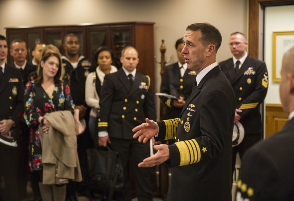 USNRecruiter's tweet photo. The Navy Recruiters of the Year visit with Chief of Naval Operations Adm. John Richardson, during a tour for this year’s Recruiter of the Year week. 
  
#USNavy #ForgedByTheSea #NavyRecruiter #ROY2018 https://t.co/3bZ6jczYxp