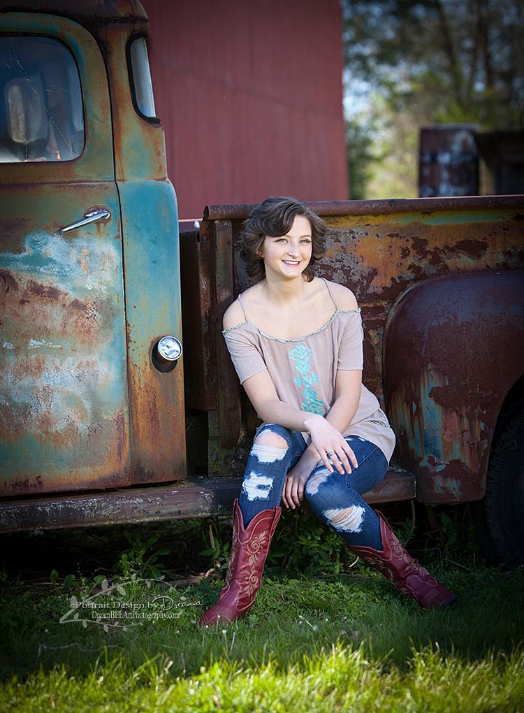 DreamBEEArt's tweet photo. The lovely and talented @Jaina King. Awesome, sweet. EB Wilson Senior Portraits. @Allison King.
#senior #seniorportraits #love #petlover #classof2018 #portrait #photographer #portraitphotography #model #cute #gym #repost #seniors #beautiful #EBWH #portraitdesignbyDreama https://t.co/RAuT87HxmC