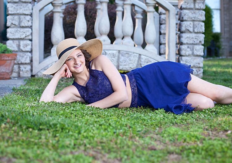 DreamBEEArt's tweet photo. The lovely and talented @Jaina King. Awesome, sweet. EB Wilson Senior Portraits. @Allison King.
#senior #seniorportraits #love #petlover #classof2018 #portrait #photographer #portraitphotography #model #cute #gym #repost #seniors #beautiful #EBWH #portraitdesignbyDreama https://t.co/RAuT87HxmC