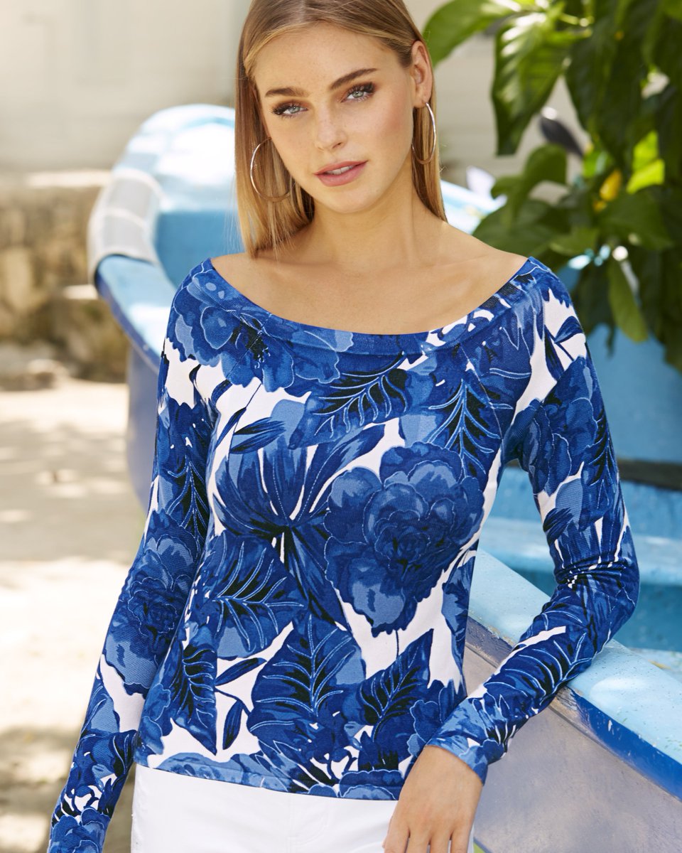 bostonproper's tweet photo. Our bestselling sweater is back in a new exclusive print! https://t.co/k61kSFceqc #beyondproper #bostonproper https://t.co/QDEukjtAn9