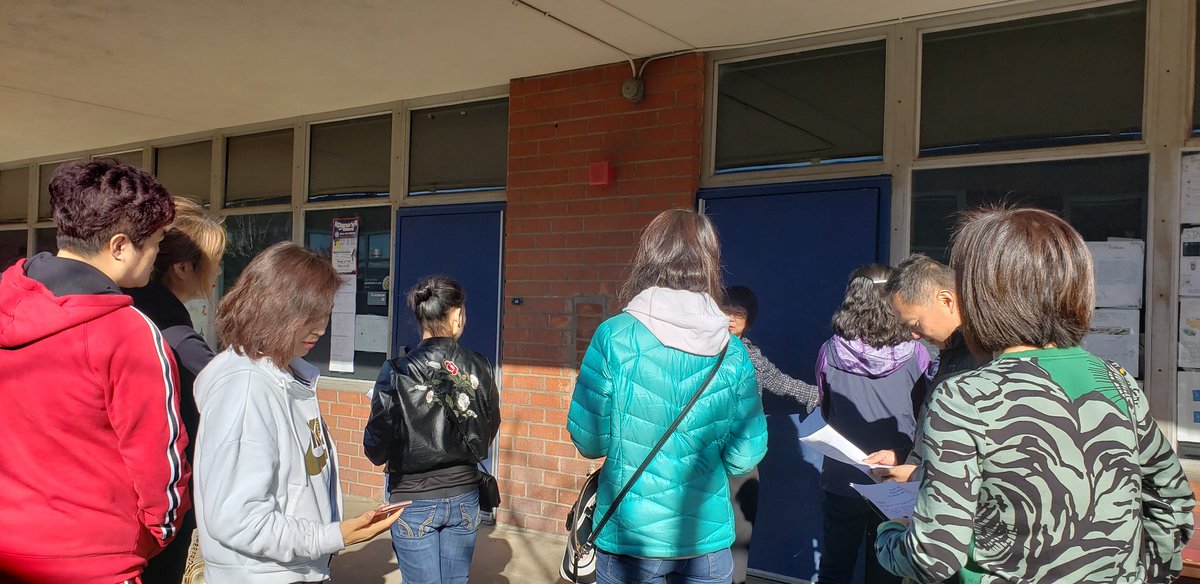 clin_ausd's tweet photo. Dana ELAC 2. Parents really appreciated the tour and had many questions. https://t.co/HejAAW2KiQ