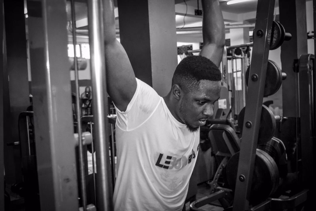 StanleyEnow's tweet photo. Stanley Enow ππΎππΎππΎ Donβt stop !
#HustleXFlow
#GymLife
#AlbumThings π₯π₯ https://t.co/8tAlmVfCN3