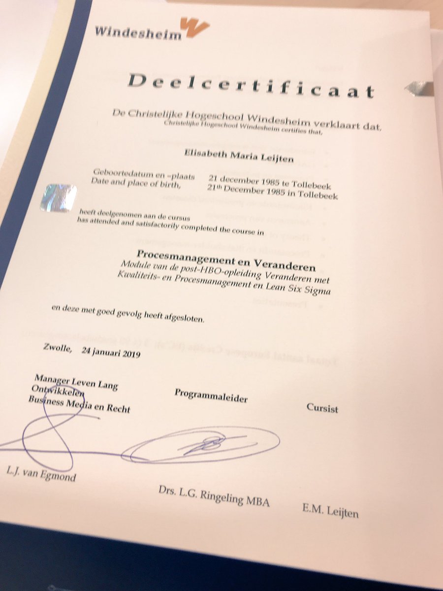 AliceLeijten's tweet photo. Trots op! Module 1 gehaald bij @Windesheiminfo #verandermanagement https://t.co/Rq5jZxJCTO