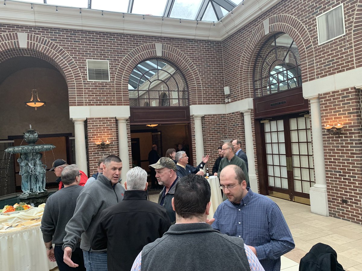Ohio_WEA's tweet photo. Attendees at @SWOWEA Industrial Waste Seminar enjoy some conversation and beverages after a great day of learning! https://t.co/PxFZr8gDkx