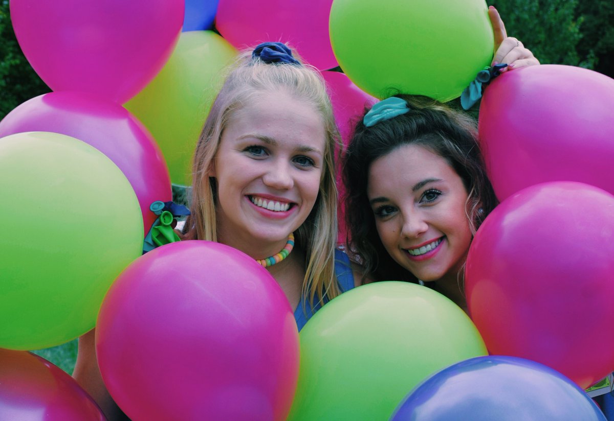 UEChiOmega's tweet photo. ☆ Ain’t no throwback like a bid day throwback ☆ #ThrowbackThursday #uechiomega https://t.co/knSLJvkx7W