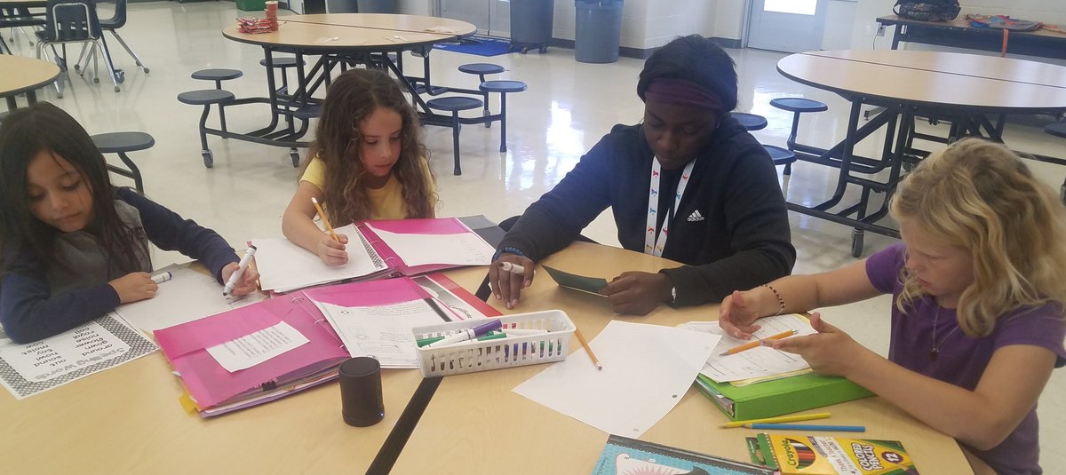 marcoyyouthdev's tweet photo. Y Afterschool, more than just adding play to your child's day! @marcoyschoolage @YMCAMarco @EVGCityGators https://t.co/KxXllv4GGF