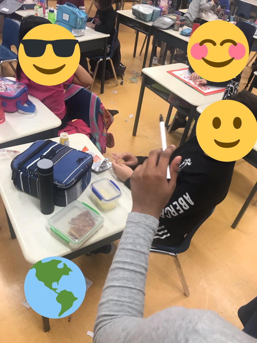 EcoStPio's tweet photo. Our 1️⃣st Waste-Less Lunch Check is complete! ✔️ It was a great success, however, The Phoenix Green Team thinks that you can do even better. Remember: bring in atleast 3 reusable containers to get your class a point. 🌎 💙 @StPioDPCDSB https://t.co/nNyBiqabjP