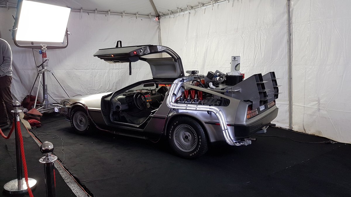 chinokino_com's tweet photo. A blast from the past. #SimTechShow #BackToTheFuture #movies https://t.co/C57B7L8Utd