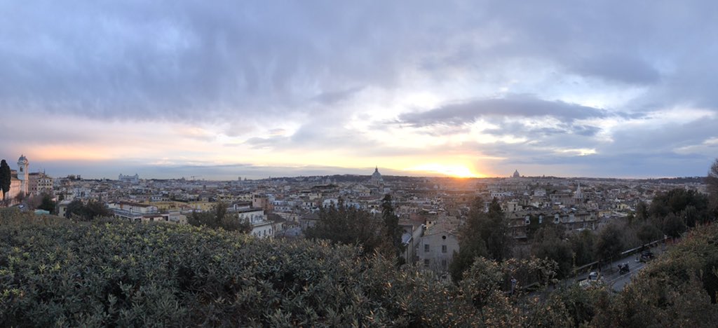 mini_p2016's tweet image. Quanto sei grande Roma quand'è er tramonto #villamedici #romacittàeterna #antonellovenditti