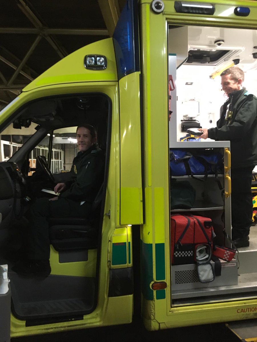 Wilts_SWASFT's tweet photo. Some of our fantastic crews completing equipment checks tonight in Swindon. @swasft https://t.co/tm444Sw0wU
