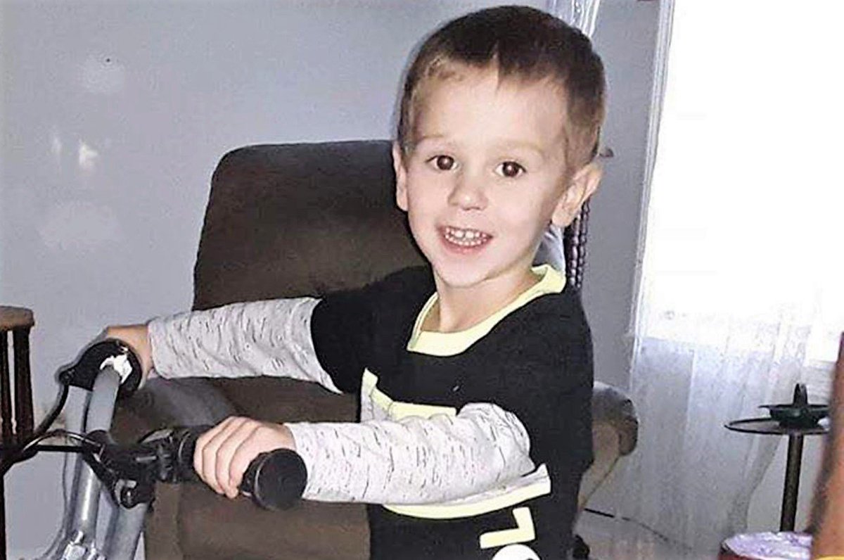 ABC11_WTVD's tweet photo. #FindCasey: The FBI released additional photos of 3-year-old Craven County boy, Casey Hathaway.
He has been missing for three days. https://t.co/Soe4dCjmyW https://t.co/Tpip5FiNcQ