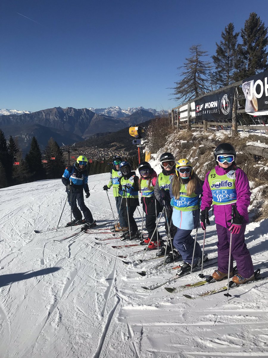 StAlsGlasgow's tweet photo. @SciediPassione #stalsjuniorschool #SkiTrip2019 #Lucasgroup https://t.co/TFNvM9JT4g